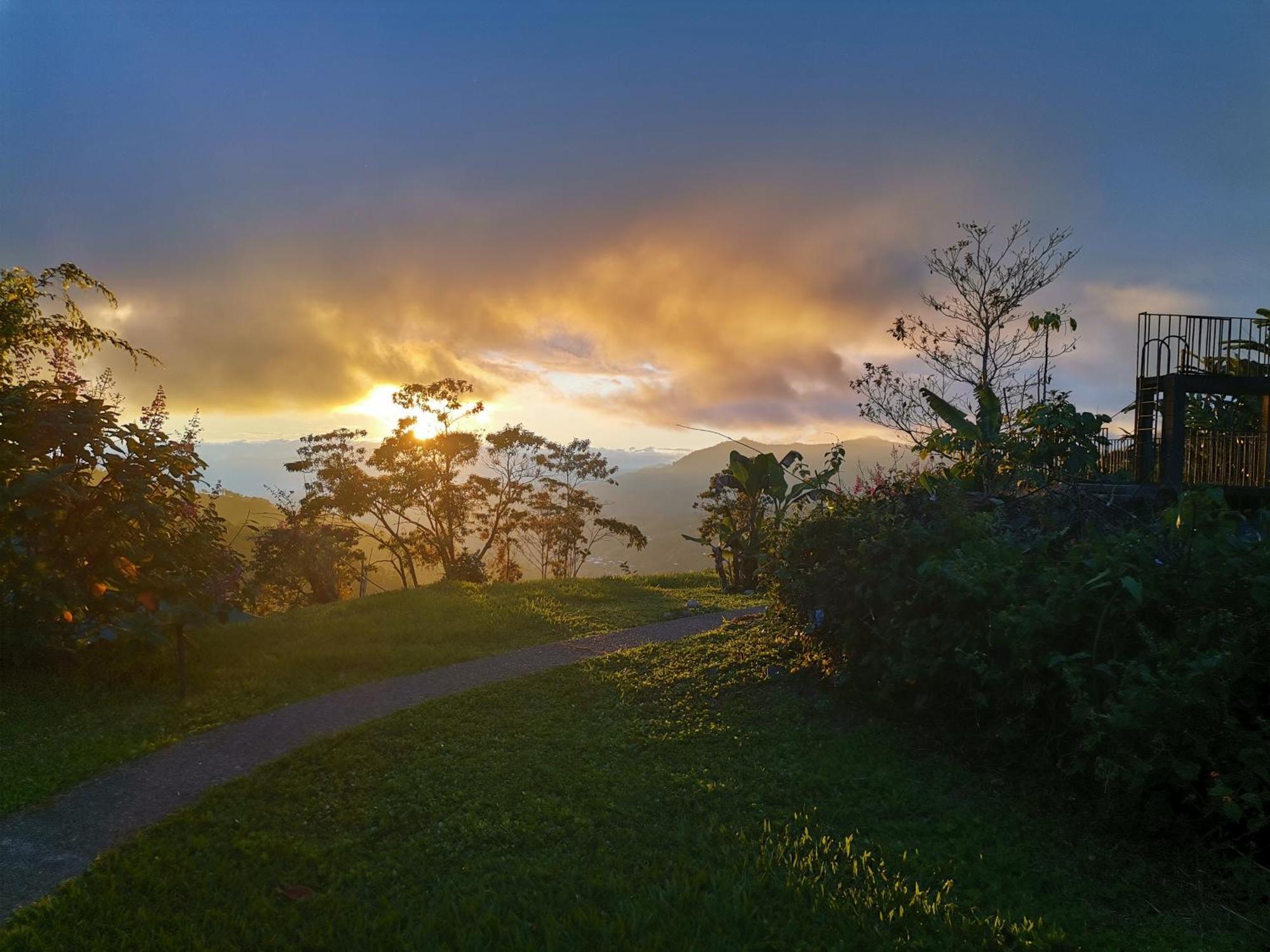 La Cima Del Mundo Villa Chimirol Bagian luar foto