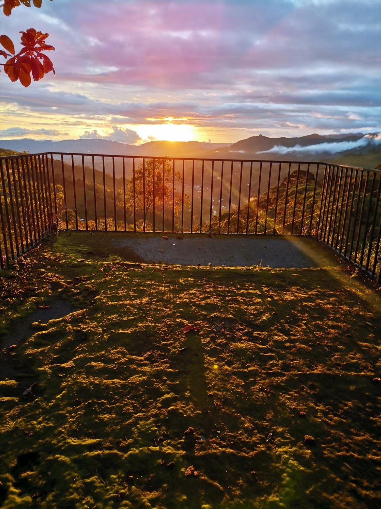 La Cima Del Mundo Villa Chimirol Bagian luar foto